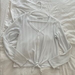 ✨ 3 for $20 Bundle Deal ✨ Hippie Rose White Tie-Front V-Neck Blouse